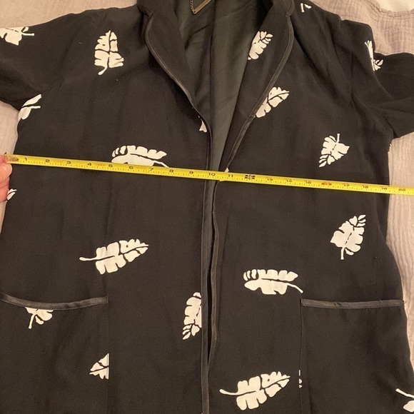 Anthropologie Capulet black and white Leaf print relaxed fit blazer. Size S - Picture 8 of 8